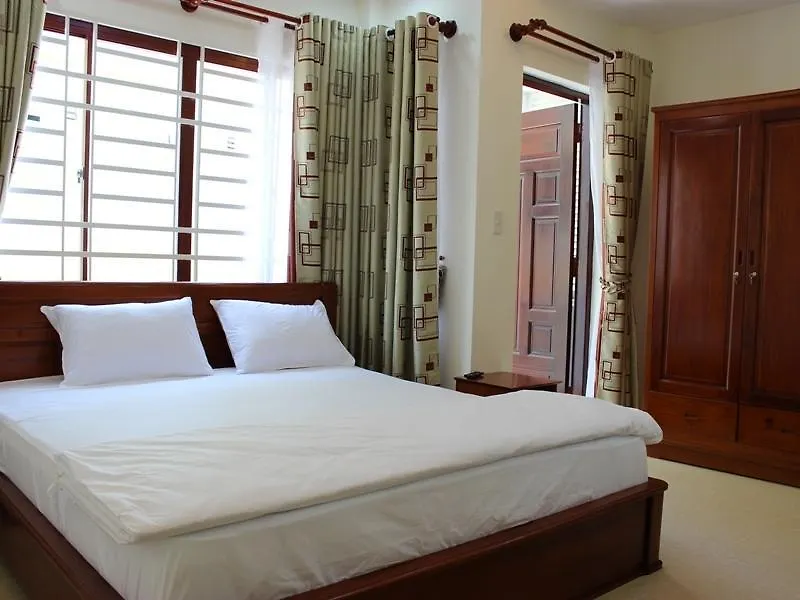 Garnet Hotel Nha Trang 2*,